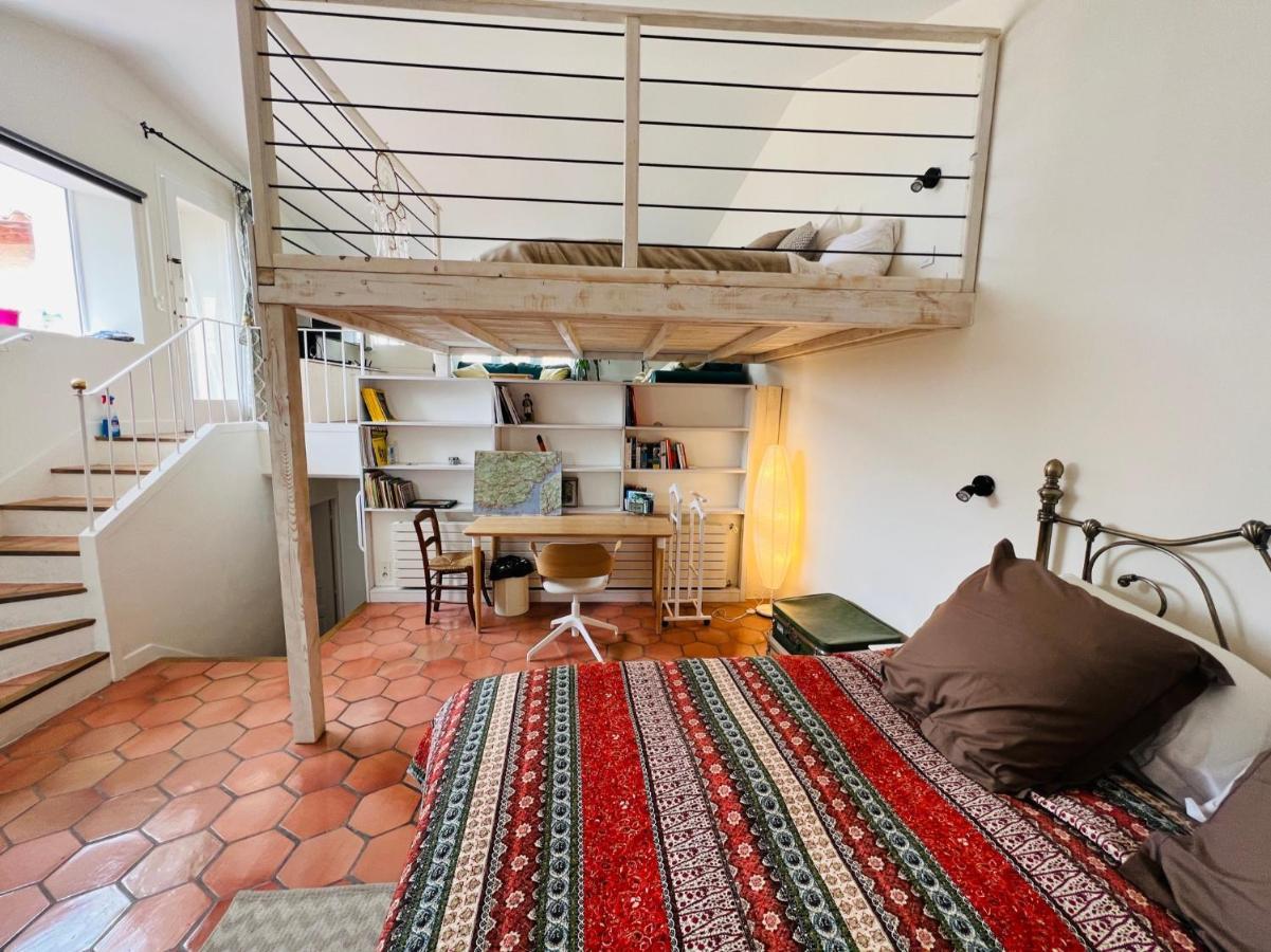 Penthouse Studio Privee Couple Ou Famille- La Maison Searle A تورتور المظهر الخارجي الصورة